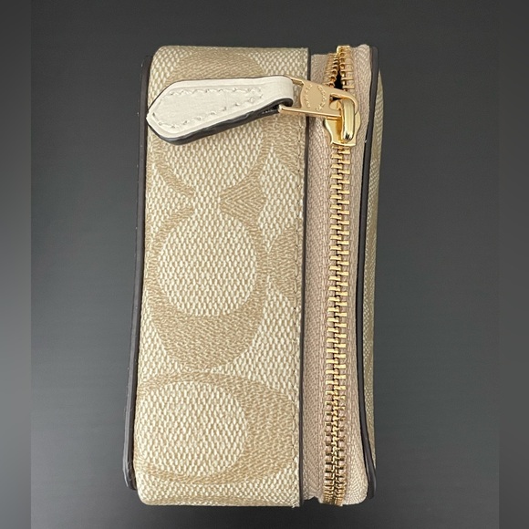 Coach Large Jewelry Box in Signature Canvas Light Khaki/Chalk • Brand 🆕 - Picture 5 of 16